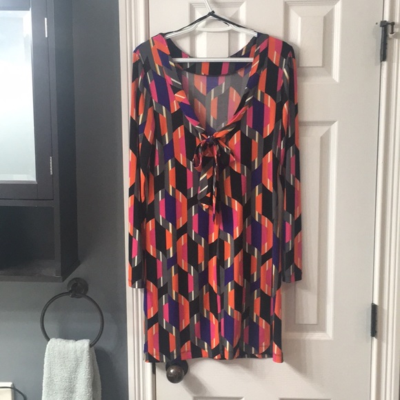 BOLD color, bow back sheath dress! - Picture 2 of 2